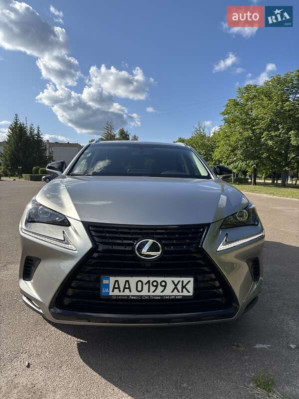 Lexus Nx (2019)