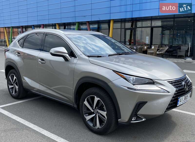 Lexus Nx (2021)