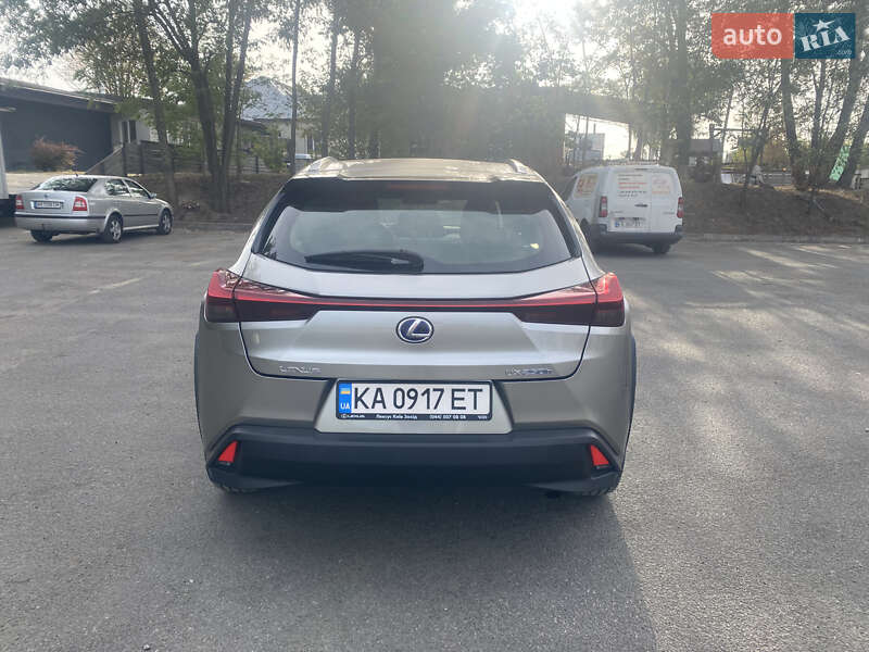 Lexus Ux (2019)
