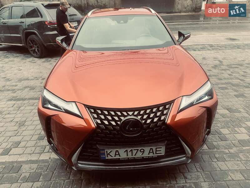 Lexus Ux (2019)