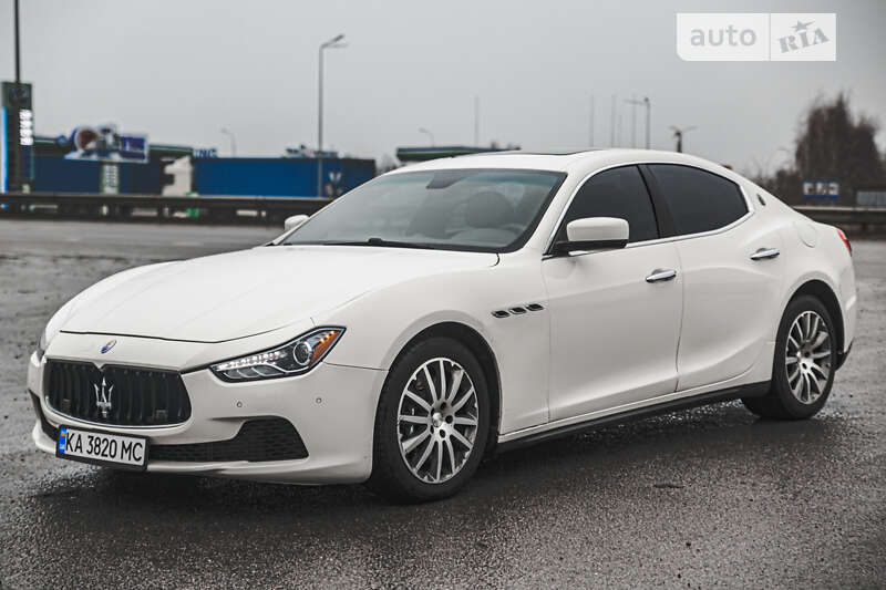 Maserati Ghibli s q4 (2013)