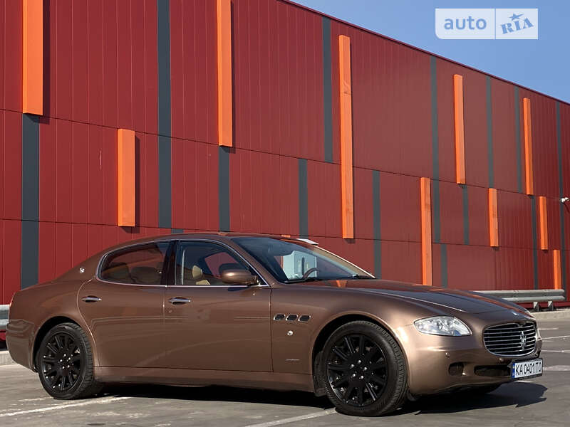 Maserati Quattroporte (2006)