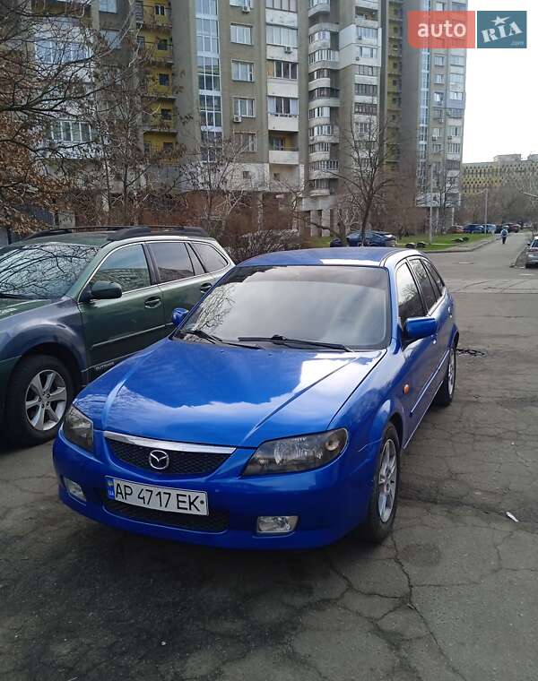 Mazda 323 (2002)