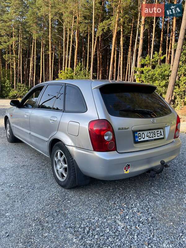 Mazda 323 (2002)
