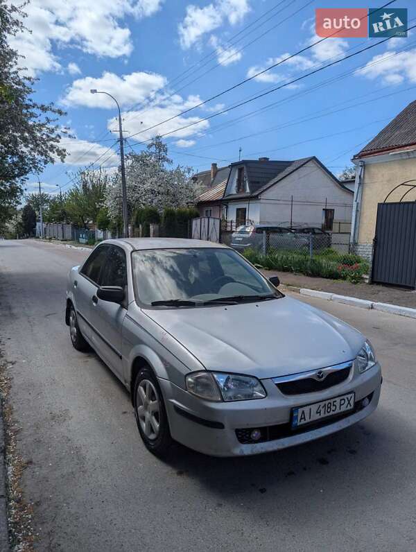 Mazda 323 (1999)