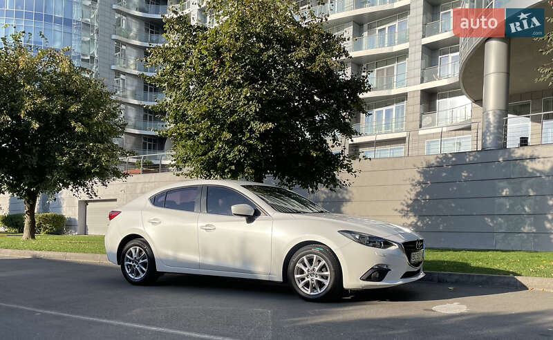 Mazda 3 (2015)
