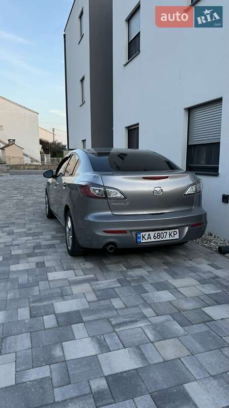Mazda 3 (2012)