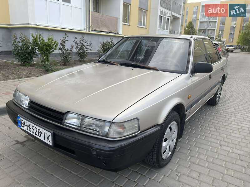 Mazda 626 (1988)