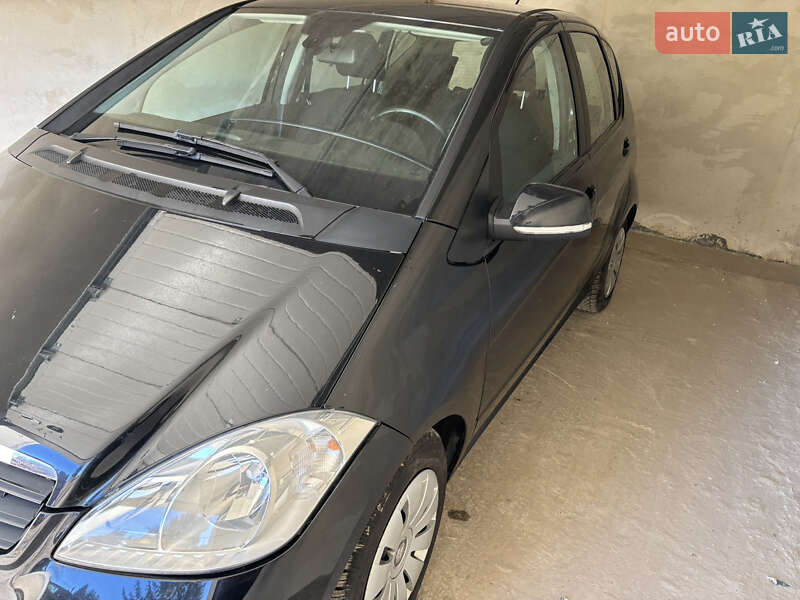 Mercedes-benz A-class (2011)