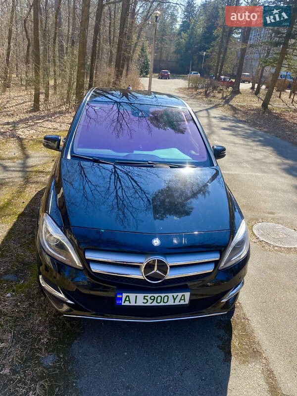 Mercedes-benz B-class (2017)