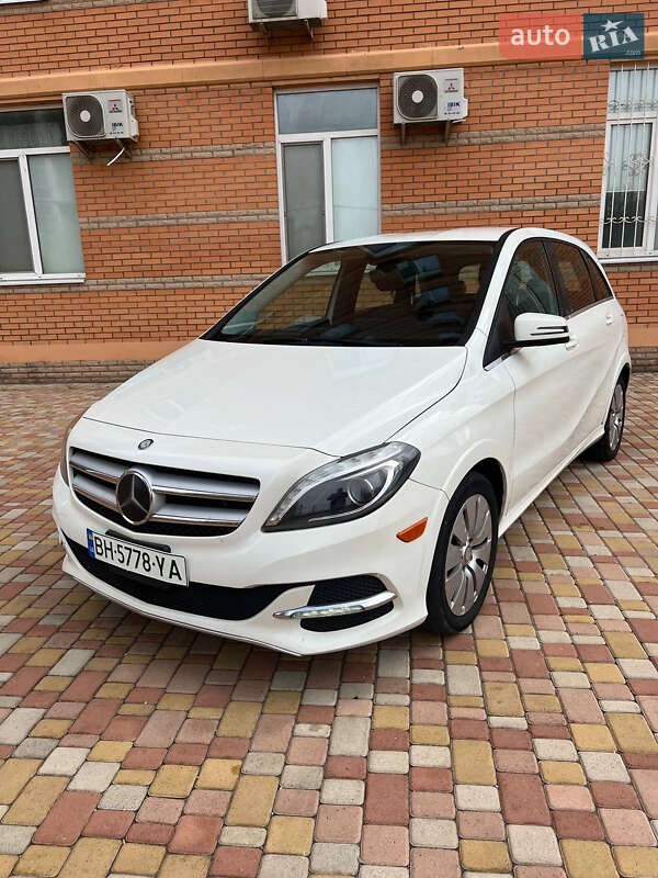 Mercedes-benz B-class (2014)