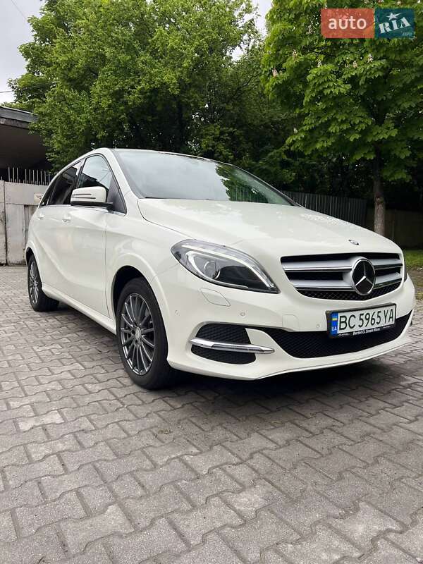 Mercedes-benz B-class (2016)