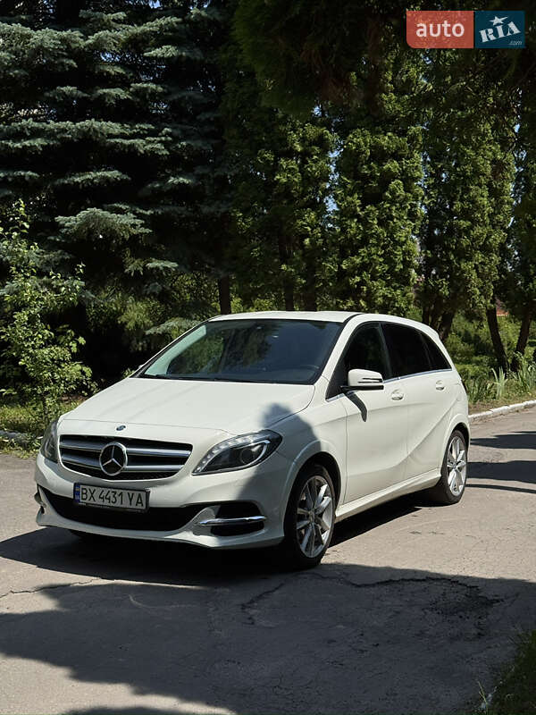 Mercedes-benz B-class (2016)