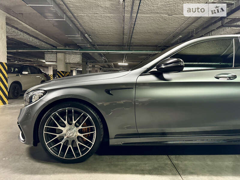 Mercedes-benz C43 (2017)