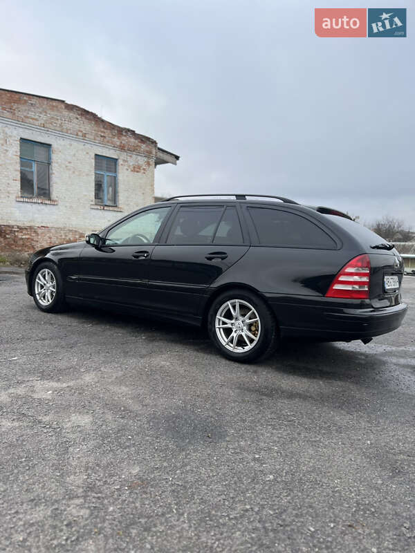 Mercedes-benz C-class (2005)