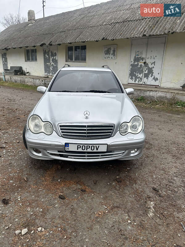 Mercedes-benz C-class (2005)
