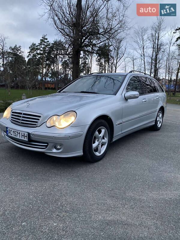 Mercedes-benz C-class (2005)