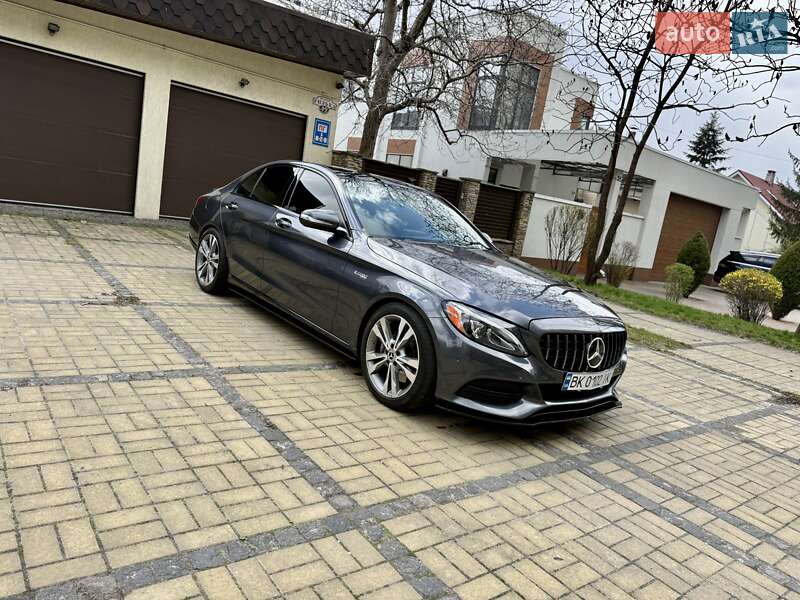Mercedes-benz C-class (2015)
