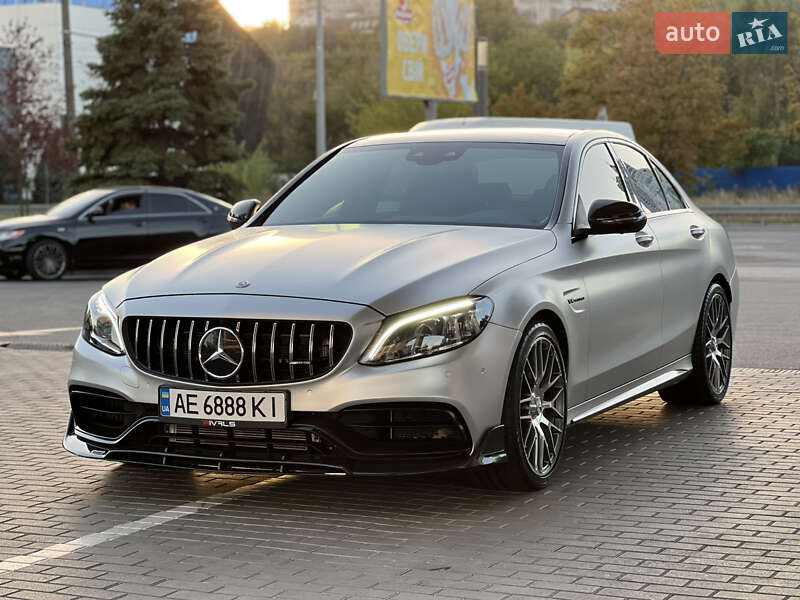 Mercedes-benz C-class (2019)