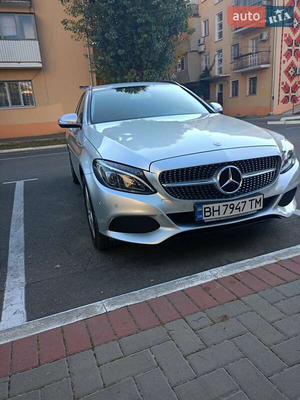 Mercedes-benz C-class (2015)