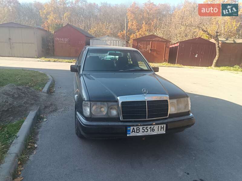 Mercedes-benz E-class (1992)