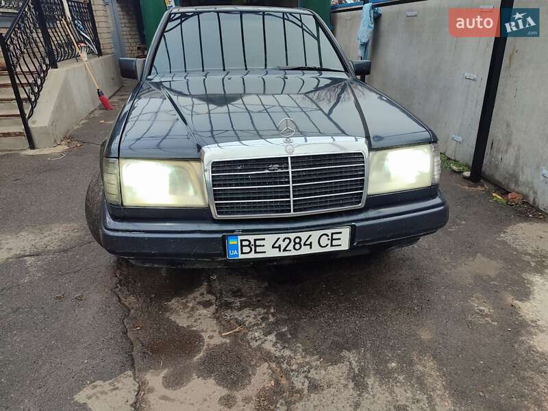 Mercedes-benz E-class (1986)