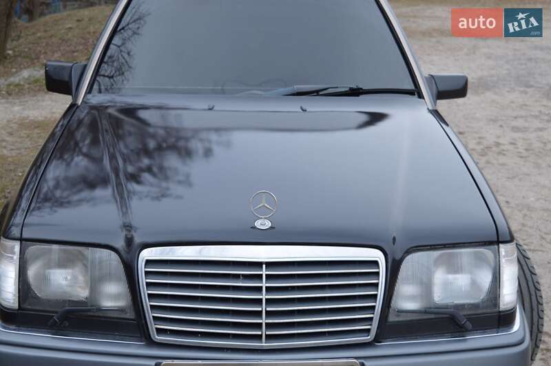 Mercedes-benz E-class (1992)