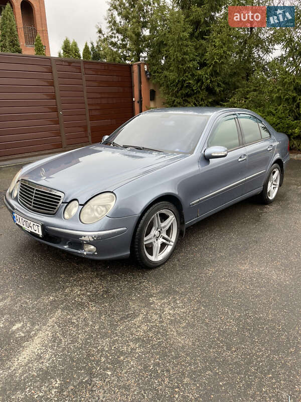 Mercedes-benz E-class (2004)