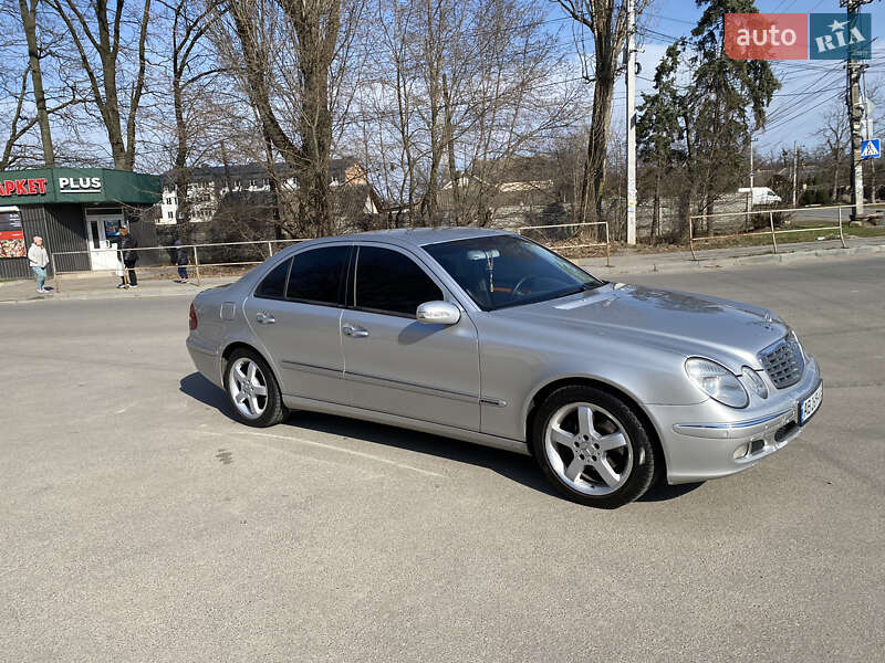 Mercedes-benz E-class (2004)
