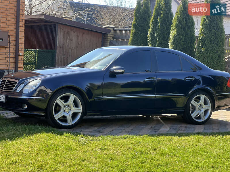 Mercedes-benz E-class (2005)