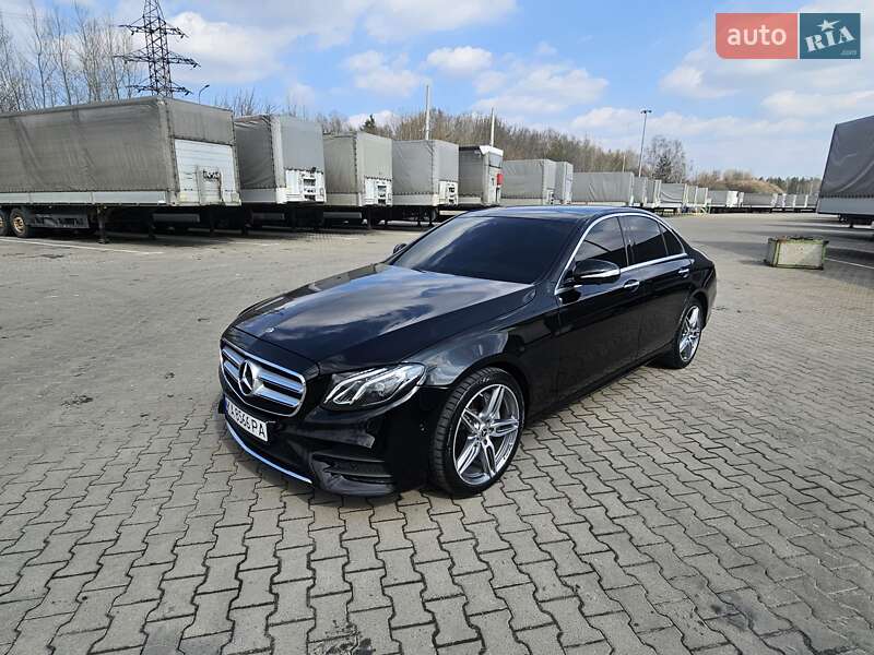 Mercedes-benz E-class (2018)