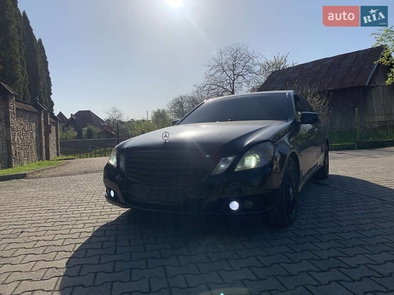 Mercedes-benz E-class (2009)