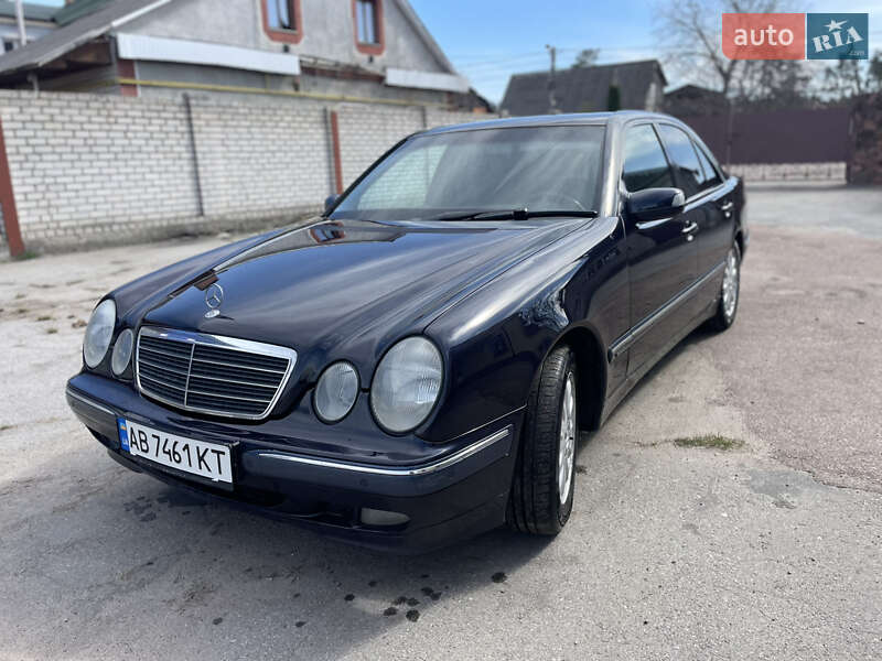 Mercedes-benz E-class (2001)