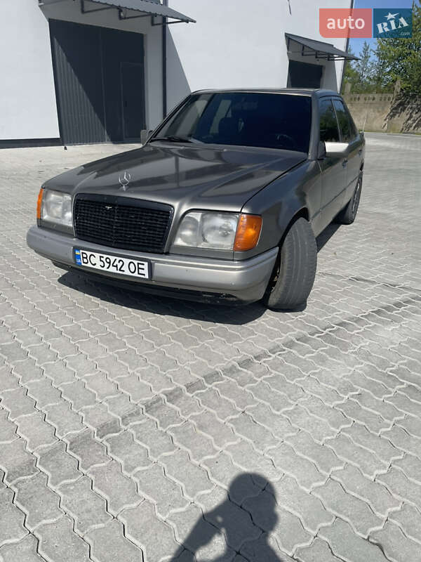 Mercedes-benz E-class (1992)