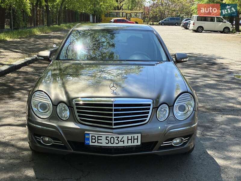 Mercedes-benz E-class (2008)
