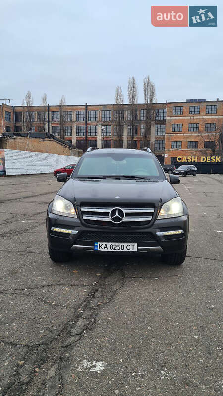 Mercedes-benz Gl-class (2010)