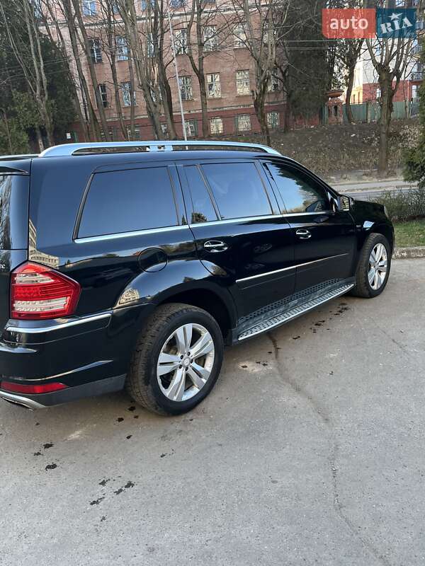 Mercedes-benz Gl-class (2012)