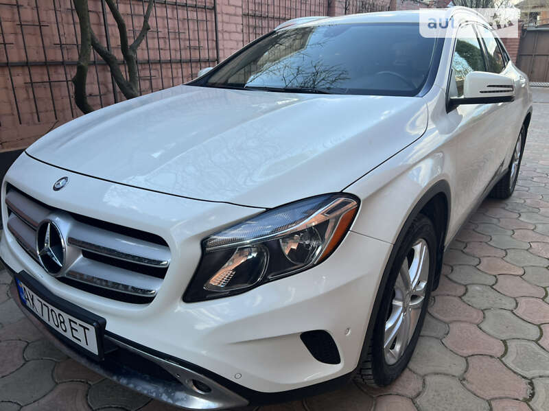 Mercedes-benz Gla-class (2015)