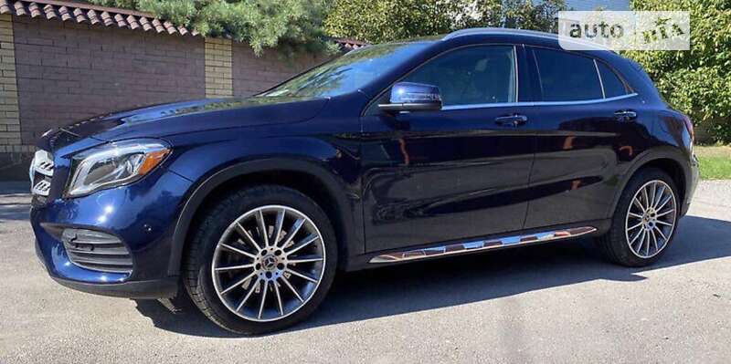 Mercedes-benz Gla-class (2017)