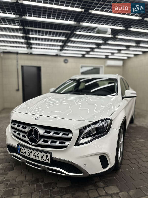 Mercedes-benz Gla-class (2018)