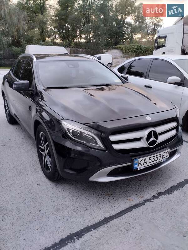 Mercedes-benz Gla-class (2016)