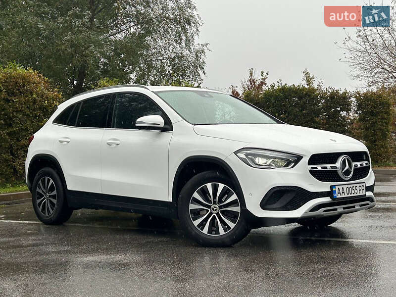 Mercedes-benz Gla-class (2020)