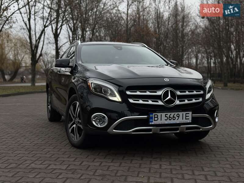 Mercedes-benz Gla-class (2019)