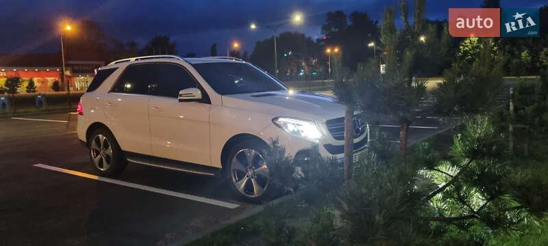 Mercedes-benz Gle-class (2016)