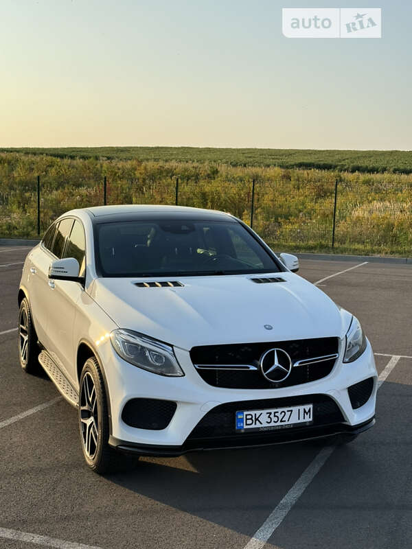 Mercedes-benz Gle-class (2016)