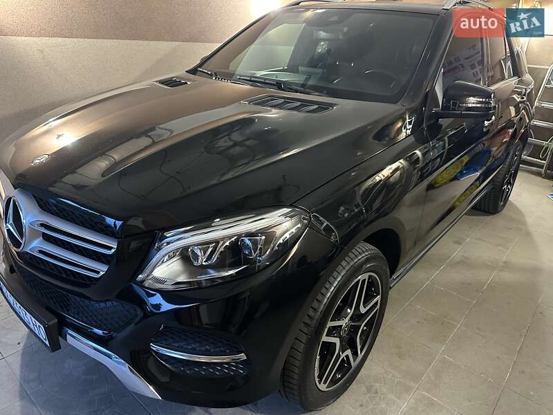 Mercedes-benz Gle-class (2016)
