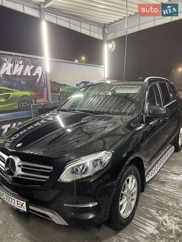 Mercedes-benz Gle-class (2016)
