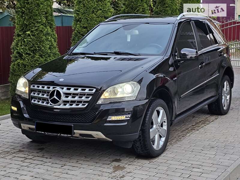 Mercedes-benz M-class (2011)