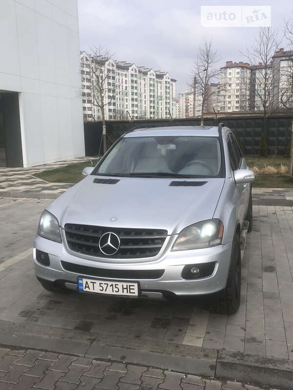 Mercedes-benz M-class (2006)