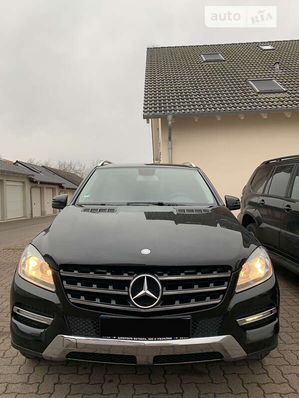 Mercedes-benz M-class (2012)